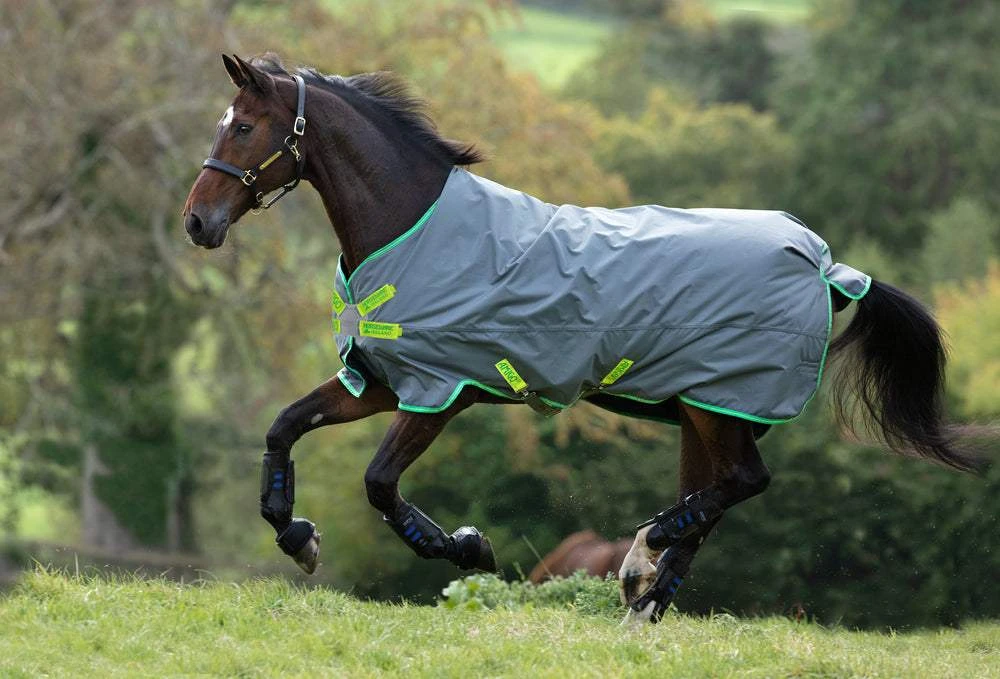 Horseware Amigo Hero 900 Turnout Medium 200g 1 Horseware Amigo Hero 900 Turnout Medium 200g